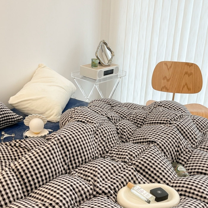 91家纺网 家纺一手货源 找家纺 昔可家纺 2021新款撞色牛奶绒四件套 小黑格