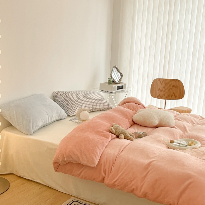 91家纺网 家纺一手货源 找家纺 昔可家纺 2021新款撞色牛奶绒四件套 烟雾粉