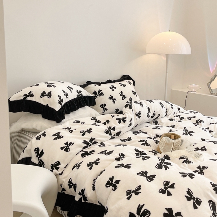 91家纺网 家纺一手货源 找家纺 昔可家纺 2021新款黑色花边牛奶绒四件套 赫本黑蝴蝶结