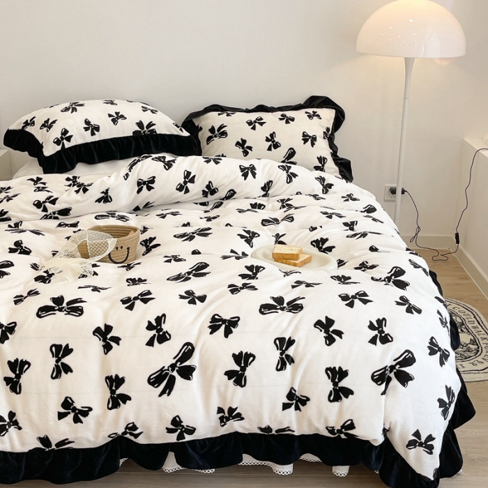 91家纺网 家纺一手货源 找家纺 昔可家纺 2021新款黑色花边牛奶绒四件套 赫本黑蝴蝶结