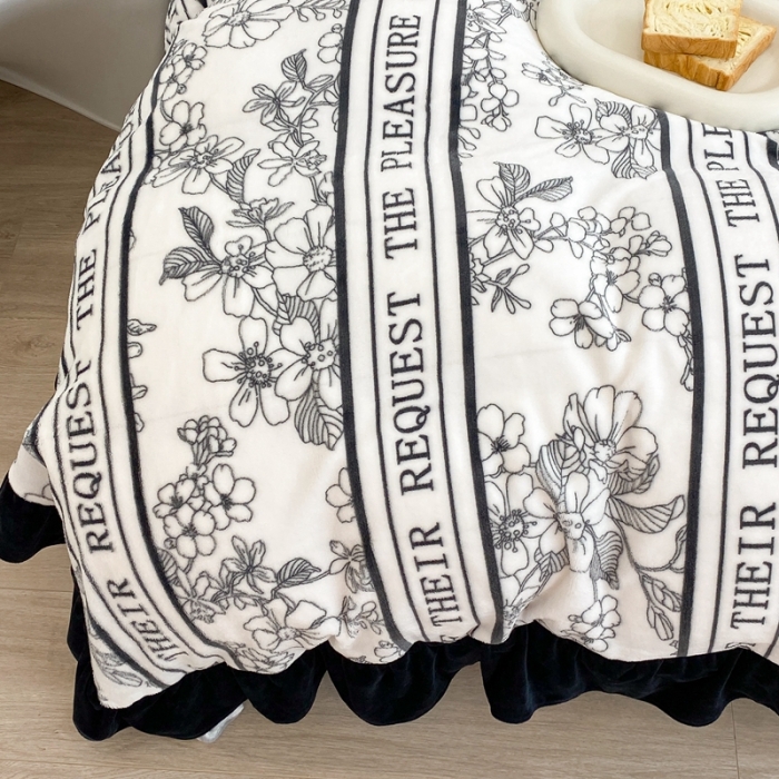 91家纺网 家纺一手货源 找家纺 昔可家纺 2021新款黑色花边牛奶绒四件套 优雅生活