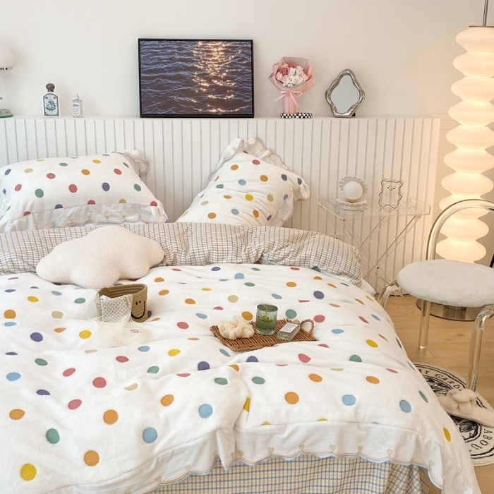 91家纺网 家纺一手货源 找家纺 昔可家纺 2021新款coco雪貂绒四件套 彩色波点 米白