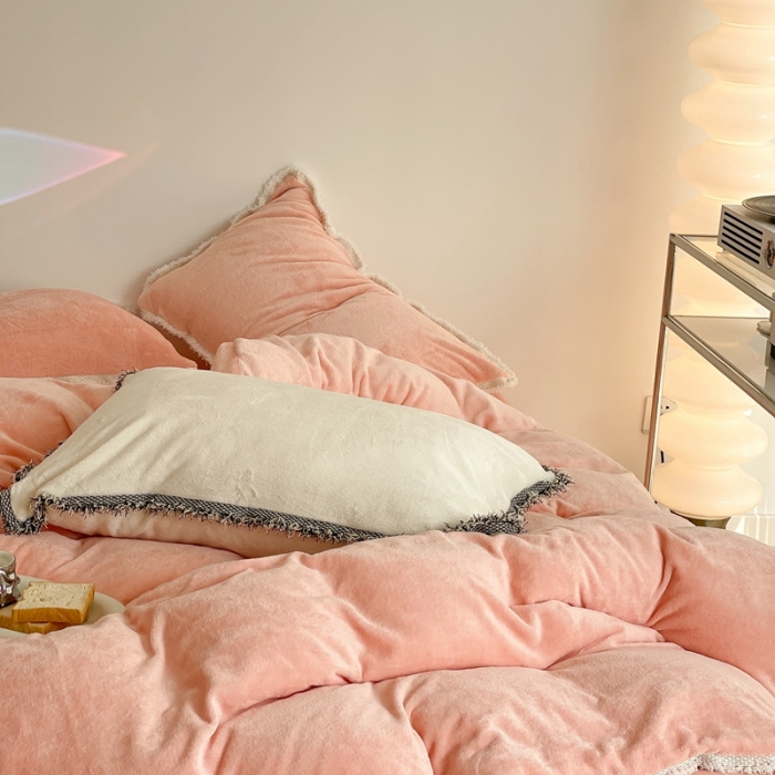 91家纺网 家纺一手货源 找家纺 昔可家纺 2021新款小香香风牛奶绒四件套 小香蜜桃粉