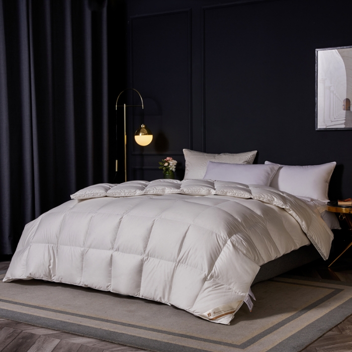 91家纺网 家纺一手货源 找家纺 （总）洁蚕居 180支布达佩斯鹅绒被芯春秋冬被