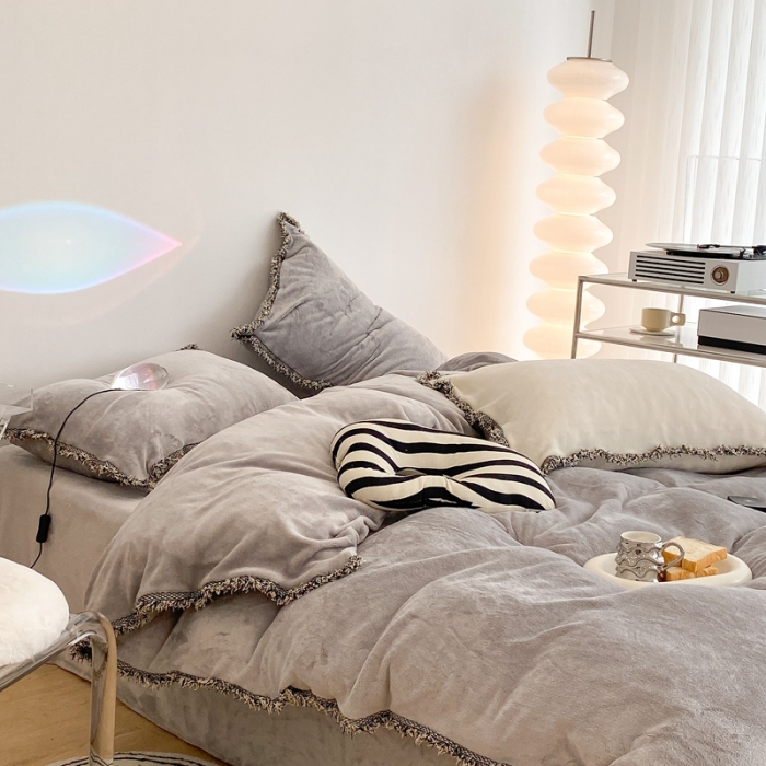 91家纺网 家纺一手货源 找家纺 昔可家纺 2021新款小香香风牛奶绒四件套 小香气质灰