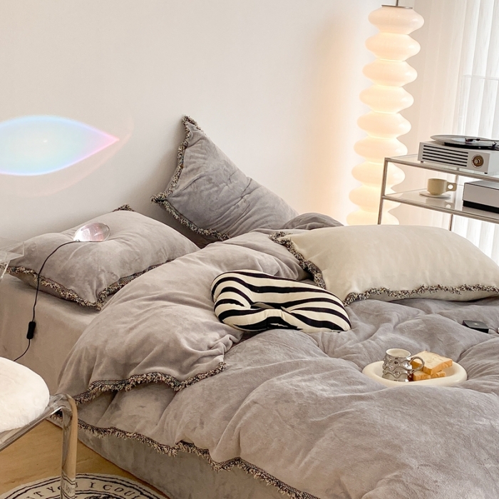 91家纺网 家纺一手货源 找家纺 昔可家纺 2021新款小香香风牛奶绒四件套 小香气质灰