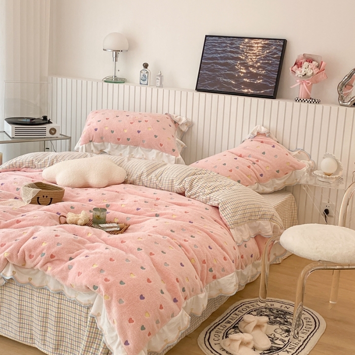 91家纺网 家纺一手货源 找家纺 昔可家纺 2021新款coco雪貂绒四件套 小爱心粉