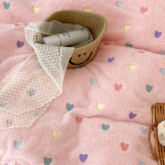 91家纺网 家纺一手货源 找家纺 昔可家纺 2021新款coco雪貂绒四件套 小爱心粉