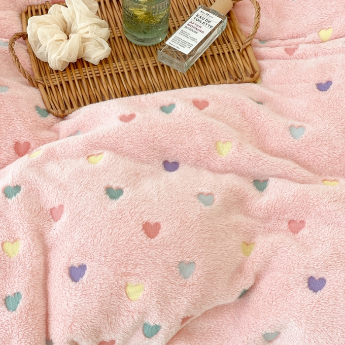 91家纺网 家纺一手货源 找家纺 昔可家纺 2021新款coco雪貂绒四件套 小爱心粉