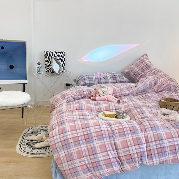 91家纺网 家纺一手货源 找家纺 昔可家纺 2021新款学院风jk格子混搭牛奶绒 学院格粉