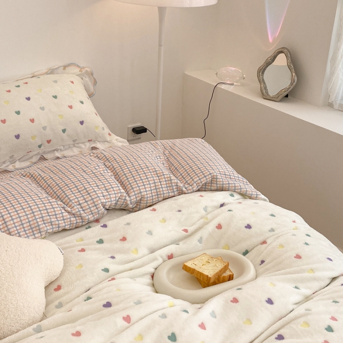 91家纺网 家纺一手货源 找家纺 昔可家纺 2021新款coco雪貂绒四件套 小爱心米白