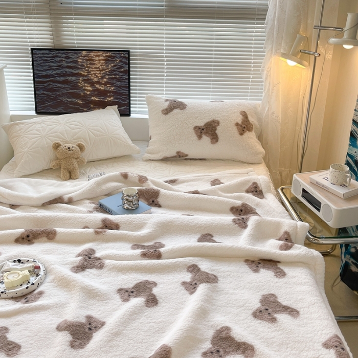 91家纺网 家纺一手货源 找家纺 昔可家纺 2021新款羊羔泰迪绒印花毛毯韩国小熊