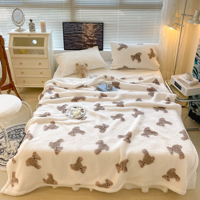 91家纺网 家纺一手货源 找家纺 昔可家纺 2021新款羊羔泰迪绒印花毛毯韩国小熊