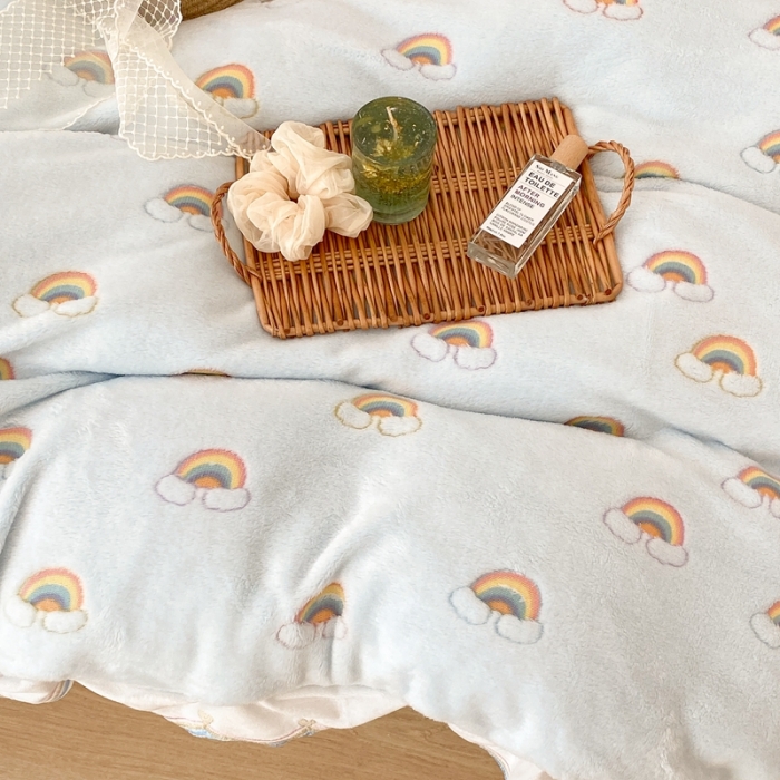 91家纺网 家纺一手货源 找家纺 昔可家纺 2021新款coco雪貂绒四件套 小彩虹蓝