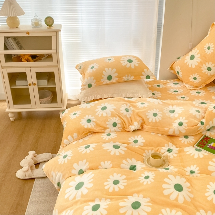 91家纺网 家纺一手货源 找家纺 昔可家纺  2021新款牛奶绒四件套第二组图 奶黄雏菊花