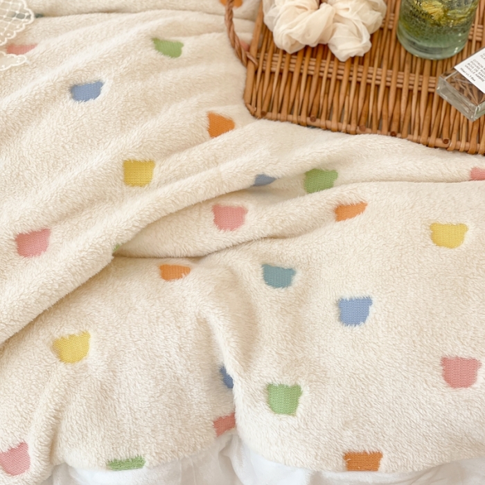 91家纺网 家纺一手货源 找家纺 昔可家纺 2021新款coco雪貂绒四件套 小小熊 米白