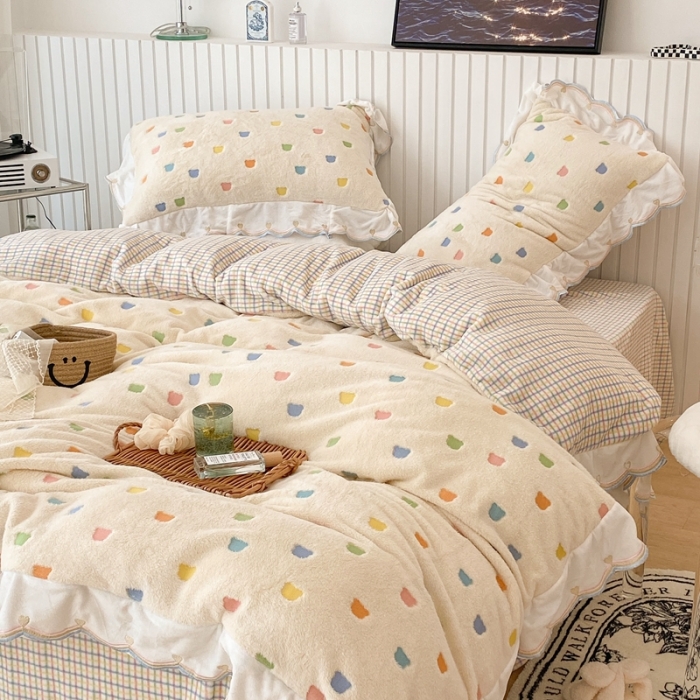 91家纺网 家纺一手货源 找家纺 昔可家纺 2021新款coco雪貂绒四件套 小小熊 米白