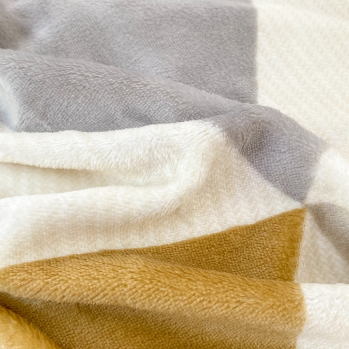 91家纺网 家纺一手货源 找家纺 昔可家纺  2021新款牛奶绒四件套第二组图 三角H