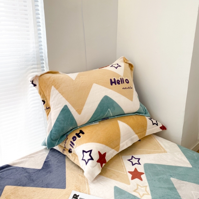 91家纺网 家纺一手货源 找家纺 昔可家纺  2021新款牛奶绒四件套第二组图 时尚曲线