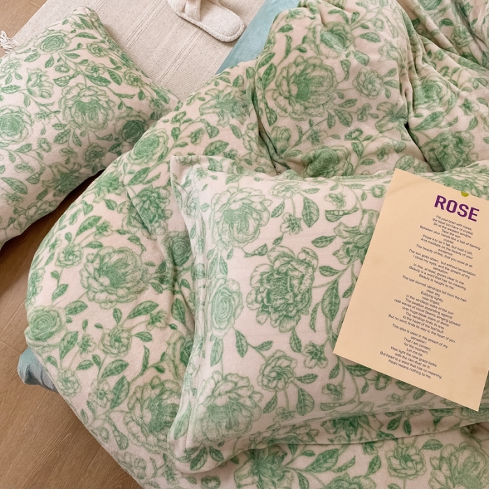 91家纺网 家纺一手货源 找家纺 昔可家纺  2021新款牛奶绒四件套第二组图 手绘山茶绿