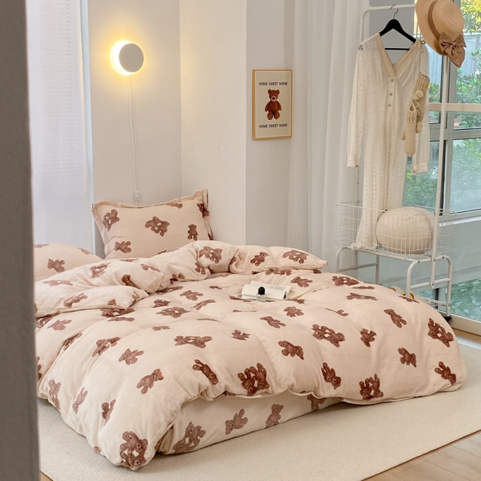 91家纺网 家纺一手货源 找家纺 昔可家纺  2021新款牛奶绒四件套第二组图 泰迪比熊