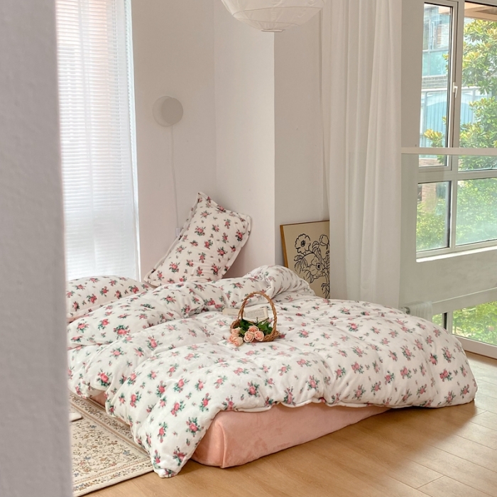 91家纺网 家纺一手货源 找家纺 昔可家纺  2021新款牛奶绒四件套第二组图 甜美小碎花