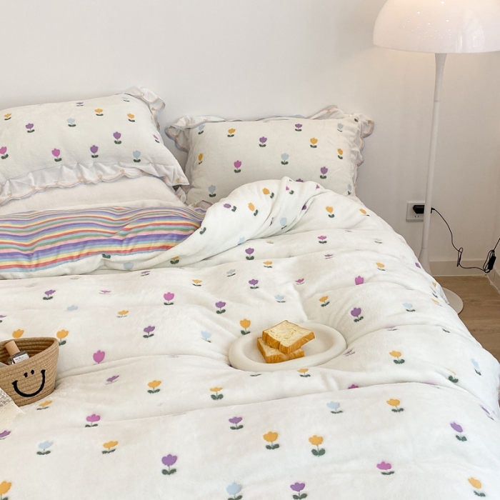 91家纺网 家纺一手货源 找家纺 昔可家纺 2021新款coco雪貂绒四件套 小郁金香白