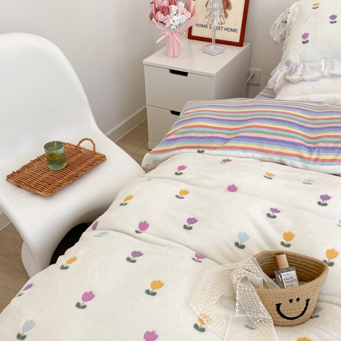 91家纺网 家纺一手货源 找家纺 昔可家纺 2021新款coco雪貂绒四件套 小郁金香白