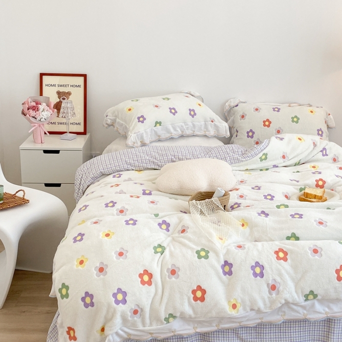 91家纺网 家纺一手货源 找家纺 昔可家纺 2021新款coco雪貂绒四件套 炫雅花白