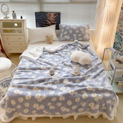 91家纺网 家纺一手货源 找家纺 昔可家纺 2021新款羊羔泰迪绒印花毛毯浅蓝小雏菊