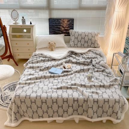 昔可家纺 2021新款羊羔泰迪绒印花毛毯时尚H