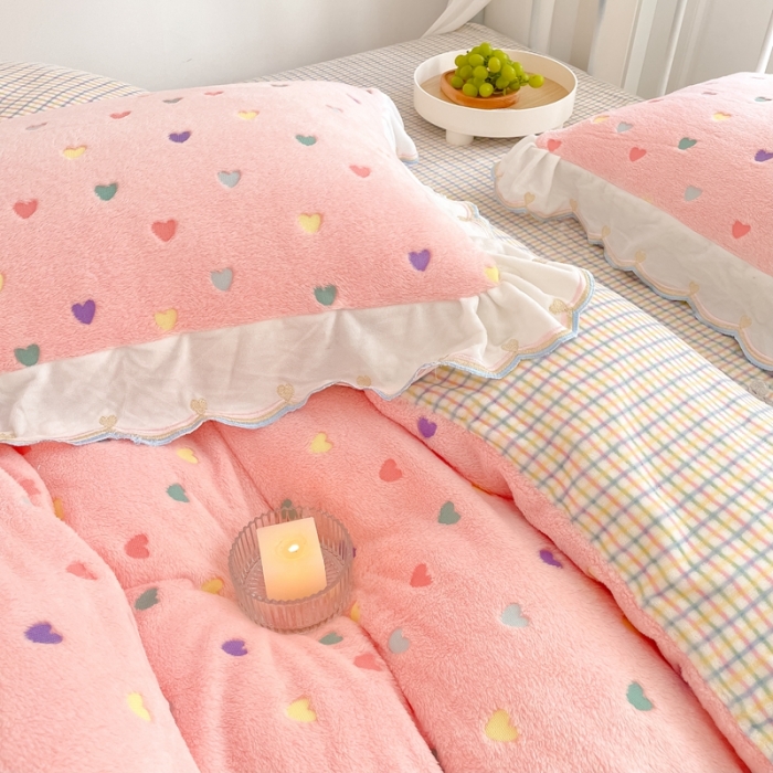 91家纺网 家纺一手货源 找家纺 昔可家纺 2021新款coco雪貂绒四件套 小爱心 粉