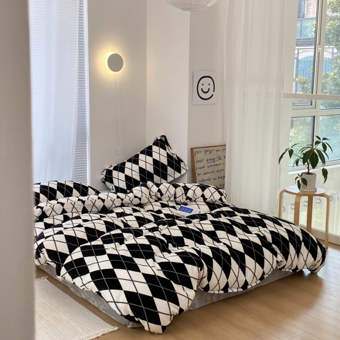 91家纺网 家纺一手货源 找家纺 昔可家纺  2021新款牛奶绒四件套第二组图 香香菱格