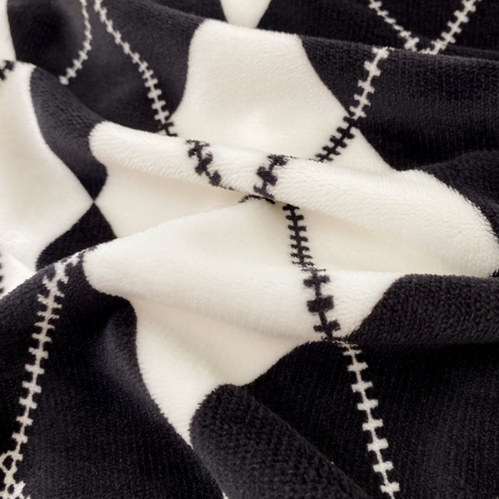 91家纺网 家纺一手货源 找家纺 昔可家纺  2021新款牛奶绒四件套第二组图 香香菱格