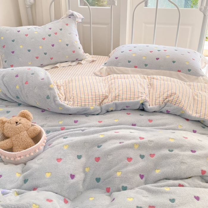 91家纺网 家纺一手货源 找家纺 昔可家纺 2021新款coco雪貂绒四件套 小爱心蓝