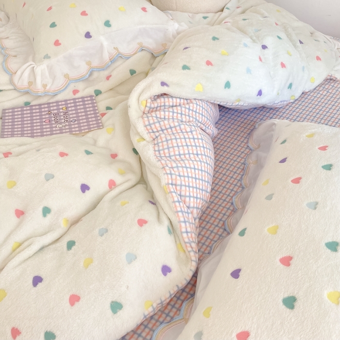 91家纺网 家纺一手货源 找家纺 昔可家纺 2021新款coco雪貂绒四件套 小爱心米白