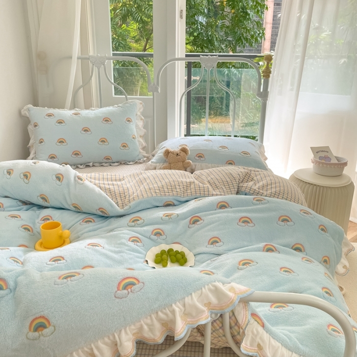 91家纺网 家纺一手货源 找家纺 昔可家纺 2021新款coco雪貂绒四件套 小彩虹蓝