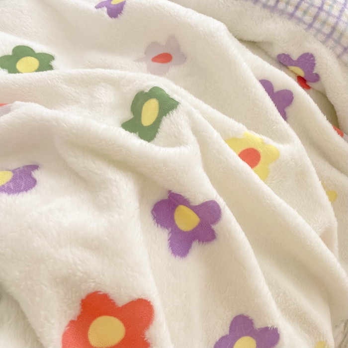 91家纺网 家纺一手货源 找家纺 昔可家纺 2021新款coco雪貂绒四件套 泫雅花白