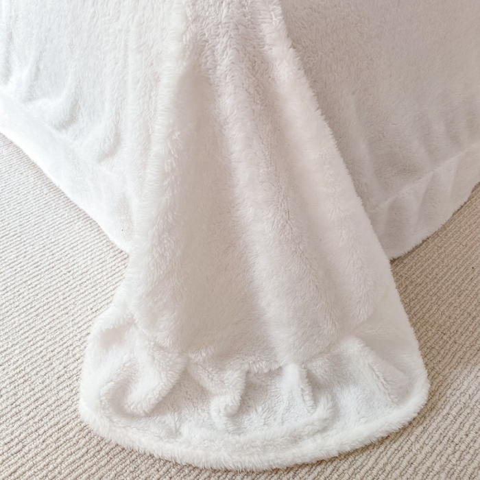 91家纺网 家纺一手货源 找家纺 昔可家纺 2021新款泰迪绒马卡龙色四件套奶香白