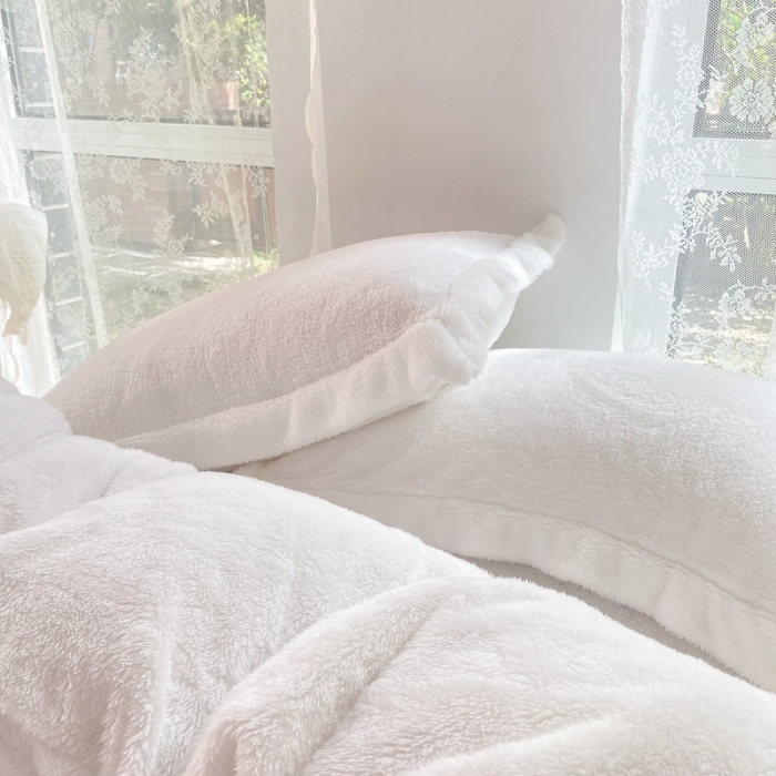 91家纺网 家纺一手货源 找家纺 昔可家纺 2021新款泰迪绒马卡龙色四件套奶香白