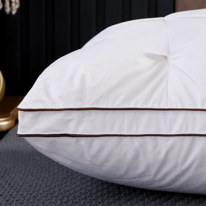 91家纺网 家纺一手货源 找家纺 羽仙子2023新品爆款全棉扭花工艺羽绒枕鹅绒枕头枕芯 白色