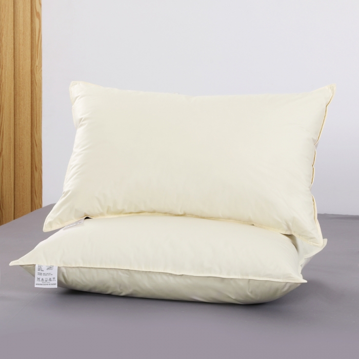 91家纺网 家纺一手货源 找家纺 羽仙子2023新品爆款 全棉双针工艺羽绒枕 鹅绒枕头枕芯黄色