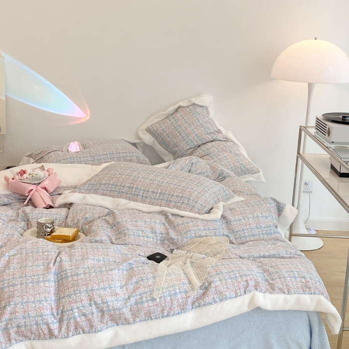 91家纺网 家纺一手货源 找家纺 昔可家纺  2021新款小香香风棉加泰迪绒四件套 香香粉蓝