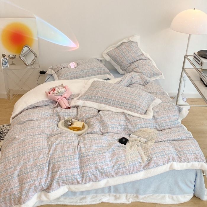 91家纺网 家纺一手货源 找家纺 昔可家纺  2021新款小香香风棉加泰迪绒四件套 香香粉蓝
