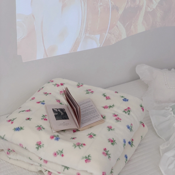 91家纺网 家纺一手货源 找家纺 昔可家纺 2021新款牛奶羊羔绒印花毛毯 韩式小花花