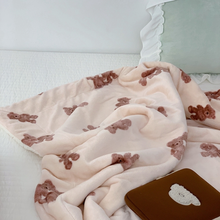 91家纺网 家纺一手货源 找家纺 昔可家纺 2021新款牛奶羊羔绒印花毛毯 泰迪比熊