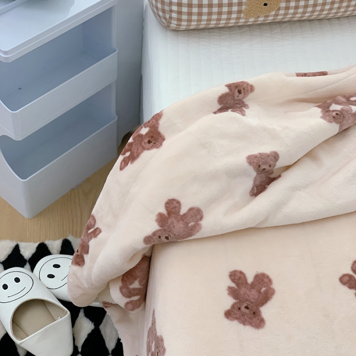 91家纺网 家纺一手货源 找家纺 昔可家纺 2021新款牛奶羊羔绒印花毛毯 泰迪比熊