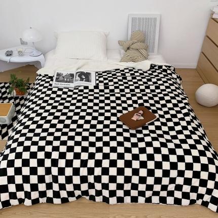 91家纺网 家纺一手货源 找家纺 昔可家纺 2021新款牛奶羊羔绒印花毛毯 棋盘格-黑色