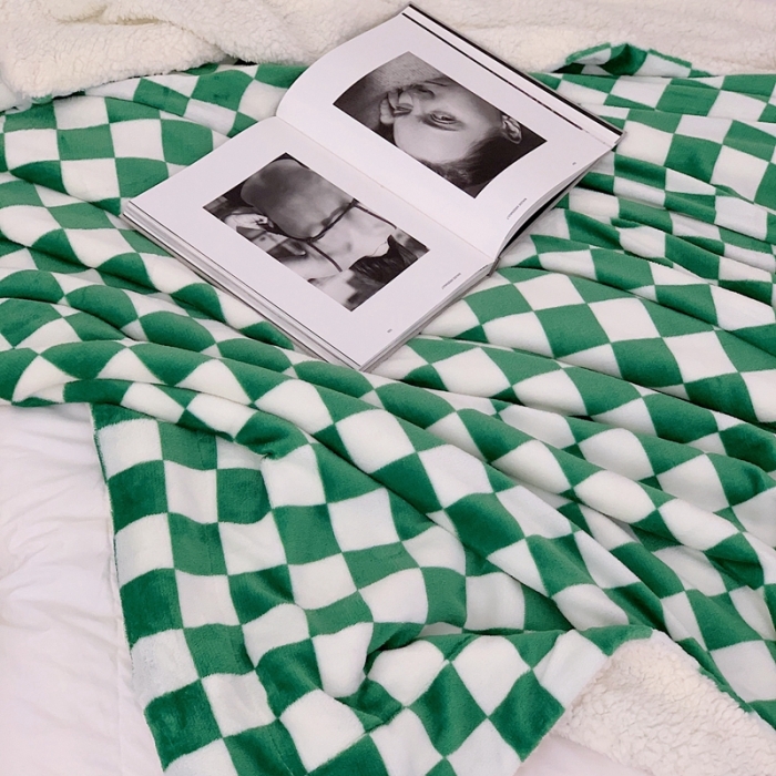 91家纺网 家纺一手货源 找家纺 昔可家纺 2021新款牛奶羊羔绒印花毛毯 棋盘格-绿色