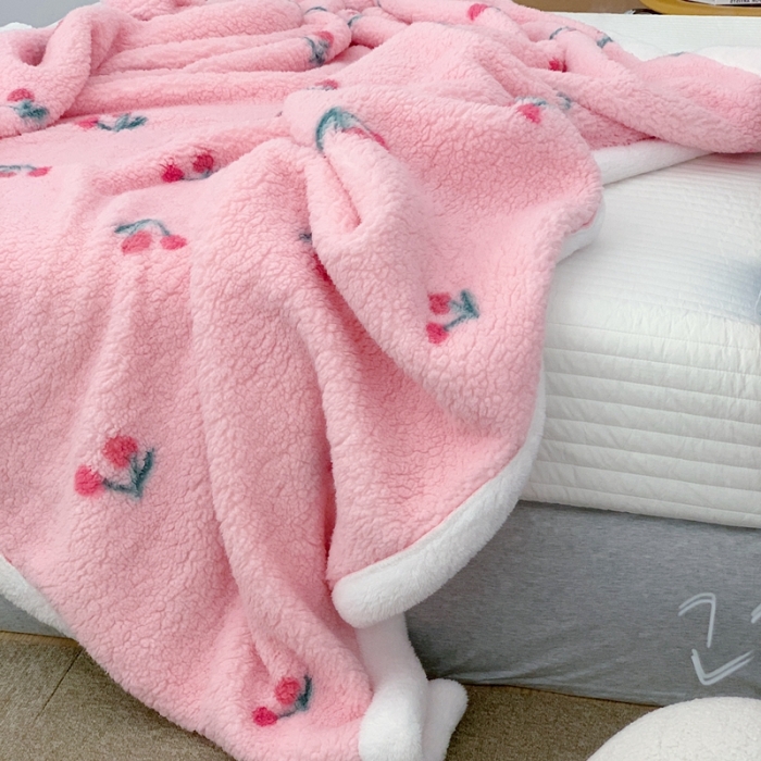 91家纺网 家纺一手货源 找家纺 昔可家纺 2021新款羊羔泰迪绒印花毛毯-第二组图粉粉小樱桃